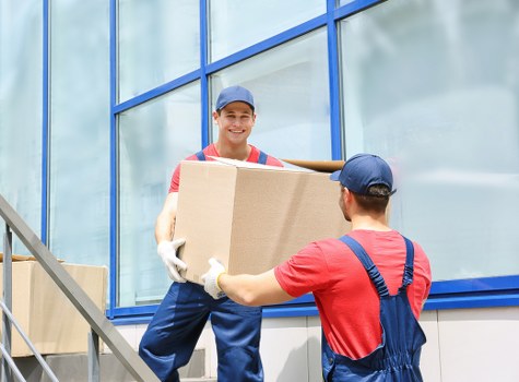 Local removal van service covering Lambeth neighbourhoods